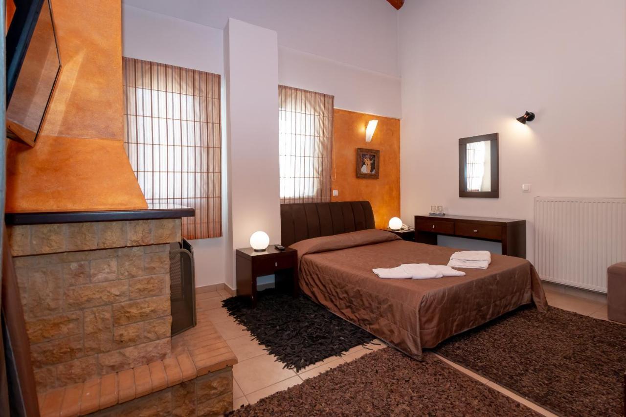 Ahilion Hotel كالافريتا المظهر الخارجي الصورة