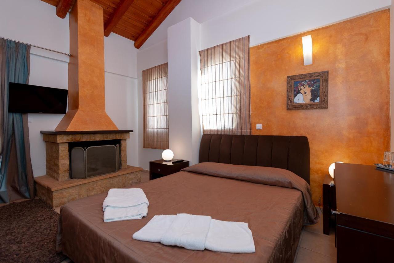 Ahilion Hotel كالافريتا المظهر الخارجي الصورة