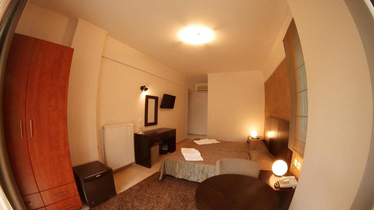 Ahilion Hotel كالافريتا المظهر الخارجي الصورة